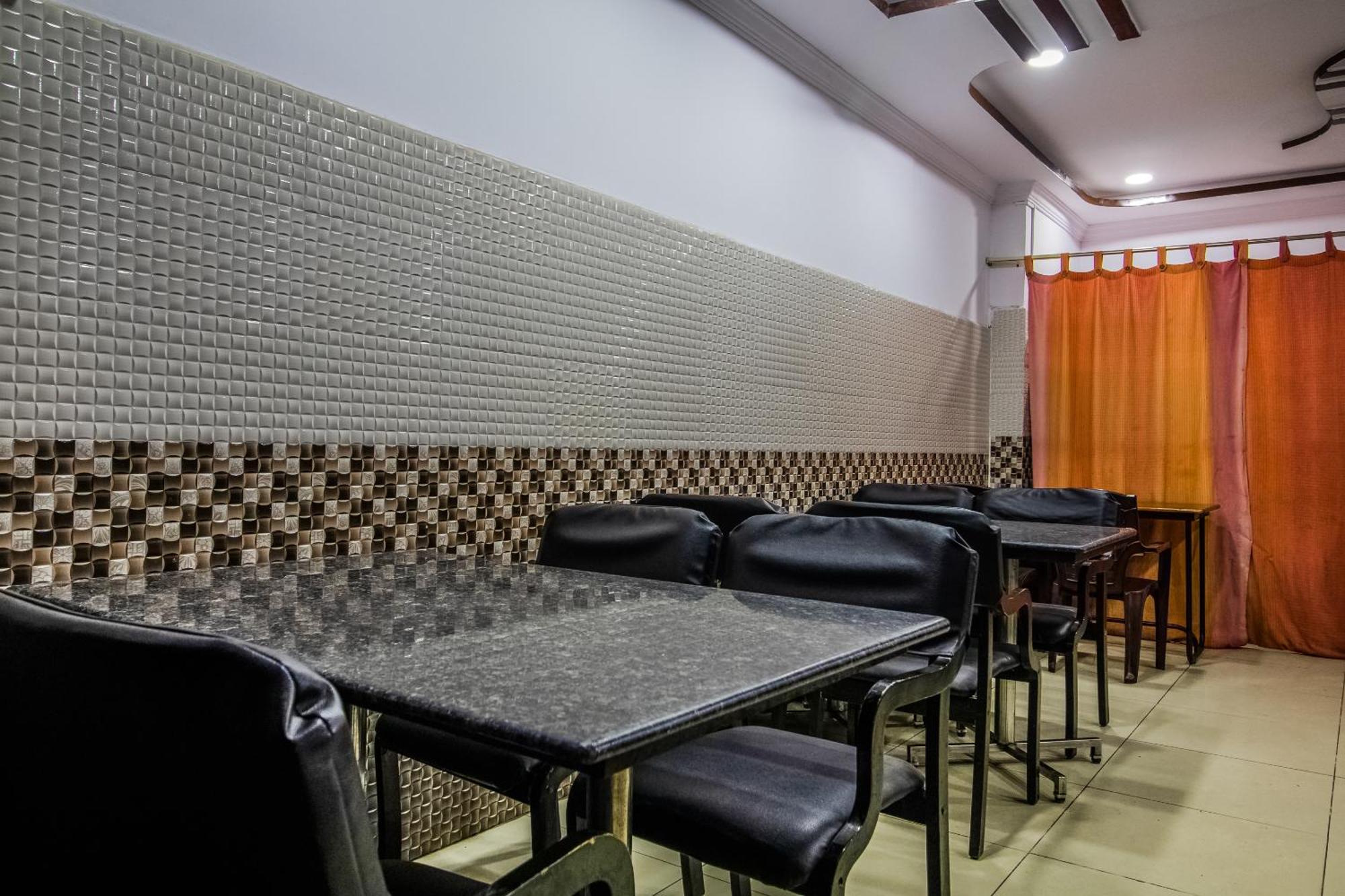 Hotel O Grand Brundavan Secunderabad Bagian luar foto