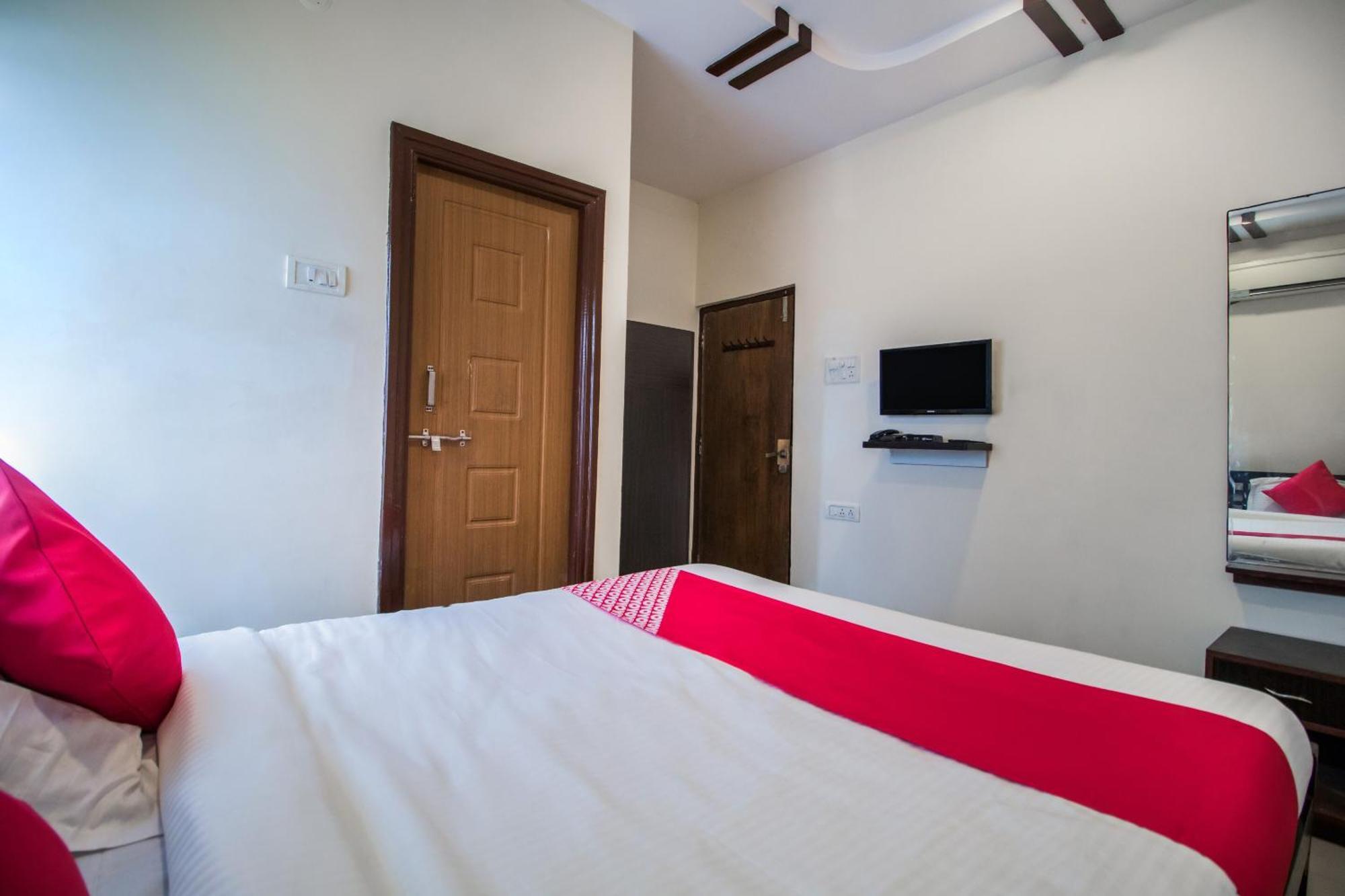 Hotel O Grand Brundavan Secunderabad Bagian luar foto